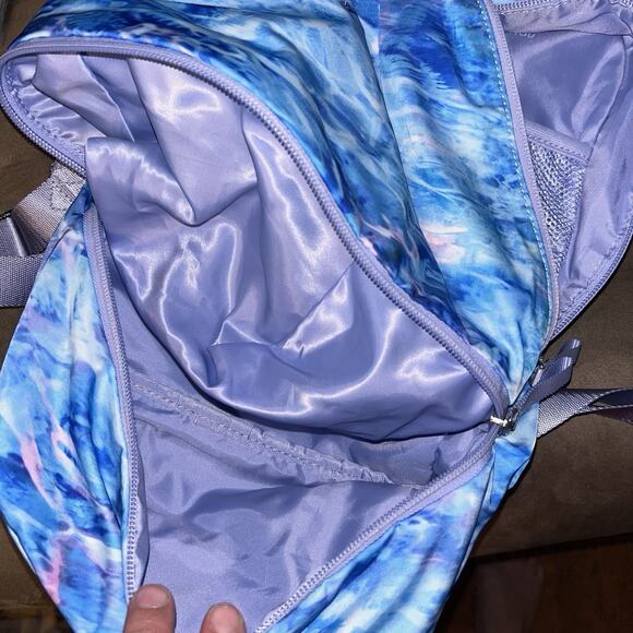 Lululemon Ivivva Girl's Backpack Blue Water Tie Dye Print - Picture 7 of 7